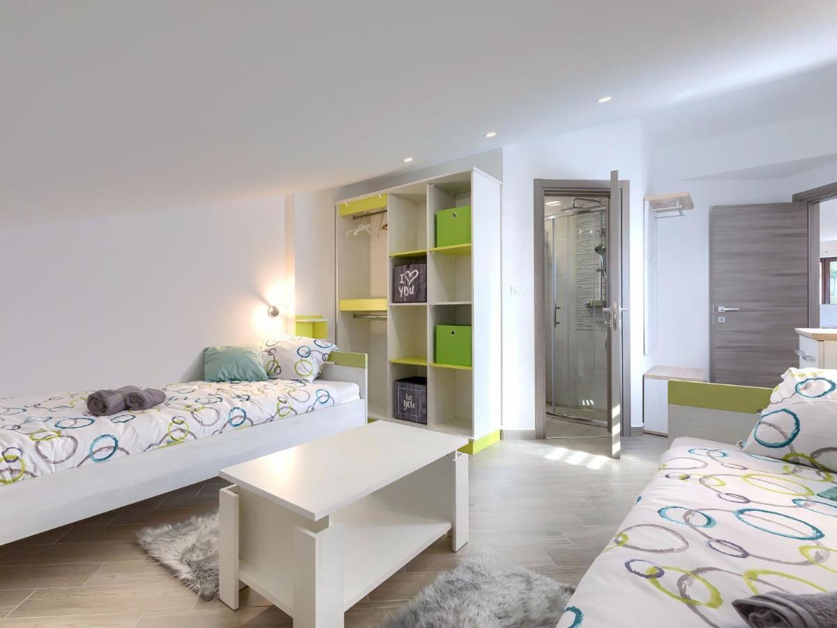 Joy By Interhome * Pula